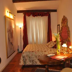 Henry's Heaven Apartment Venice