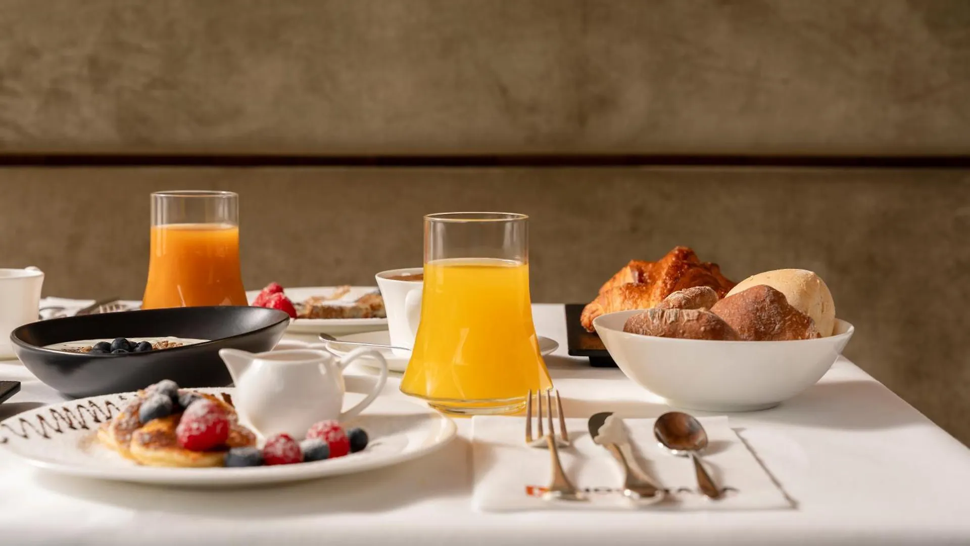 Eden Hotel Бормио 4*,  Италия